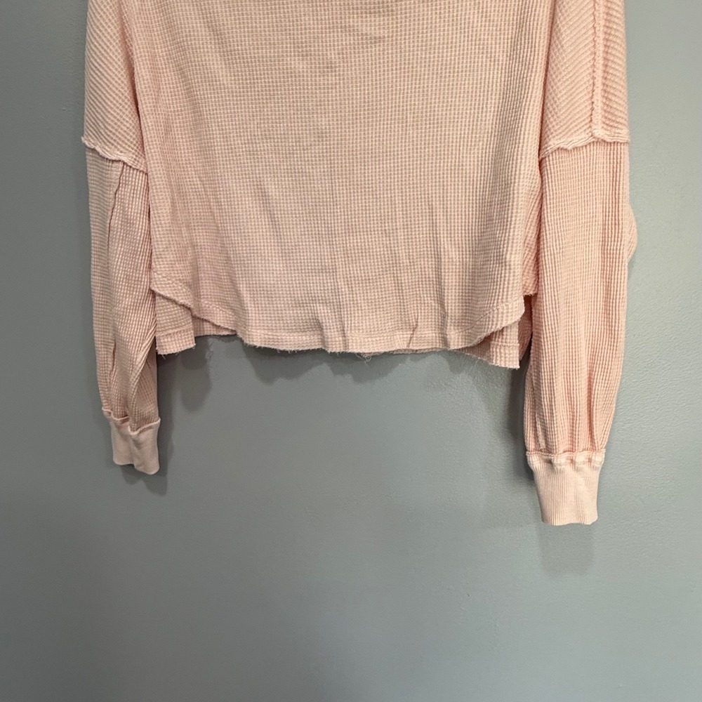 We The‎ Free Free People Pink Waffle Knit She's a keeper Cropped Thermal Top XS - Picture 3 of 7